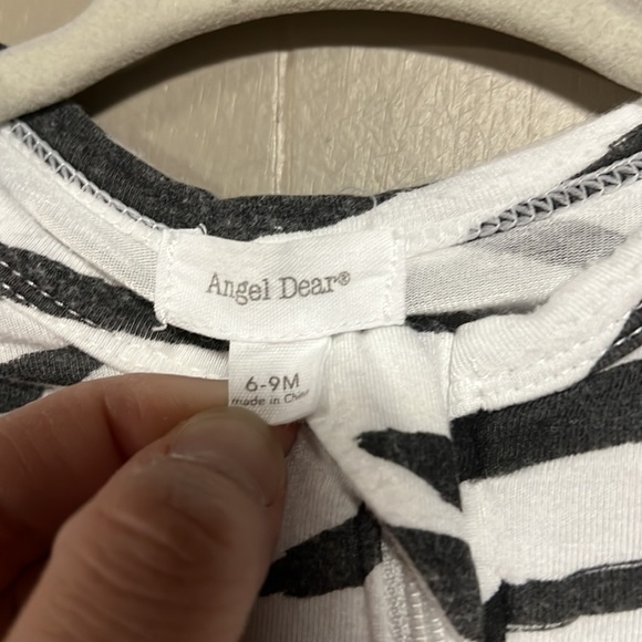 *3/$15!* Angel Dear Zebra print footed sleeper size 6-9 months - Picture 4 of 8